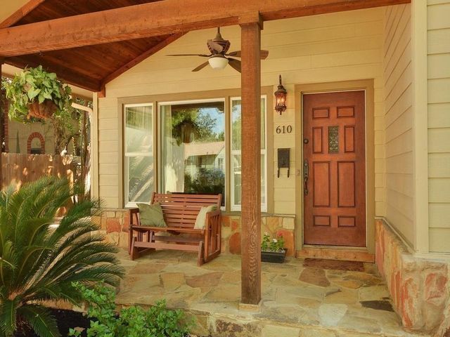 610 W North Loop BLVD, Austin, TX 78751