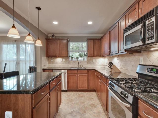 610 W North Loop BLVD, Austin, TX 78751