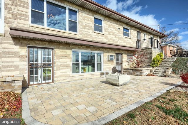 4330 BRIARWOOD CT, York, PA 17408