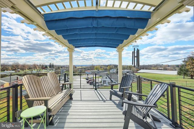 4330 BRIARWOOD CT, York, PA 17408