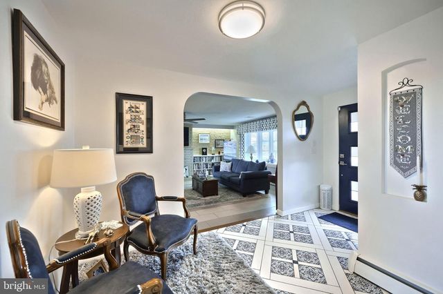 4330 BRIARWOOD CT, York, PA 17408