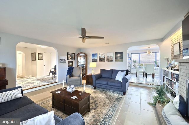 4330 BRIARWOOD CT, York, PA 17408