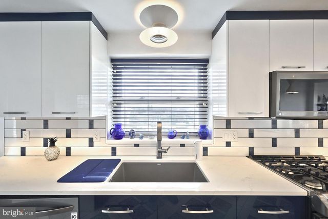 4330 BRIARWOOD CT, York, PA 17408