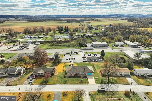 4330 BRIARWOOD CT, York, PA 17408