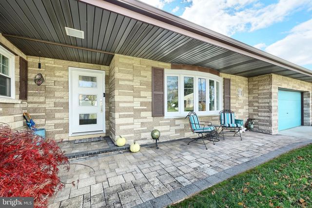 4330 BRIARWOOD CT, York, PA 17408