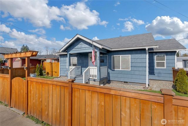 637 Elizabeth Street, Sumner, WA 98390