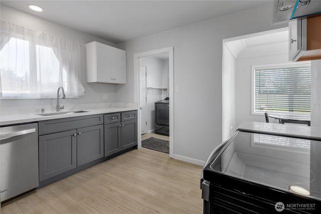 637 Elizabeth Street, Sumner, WA 98390