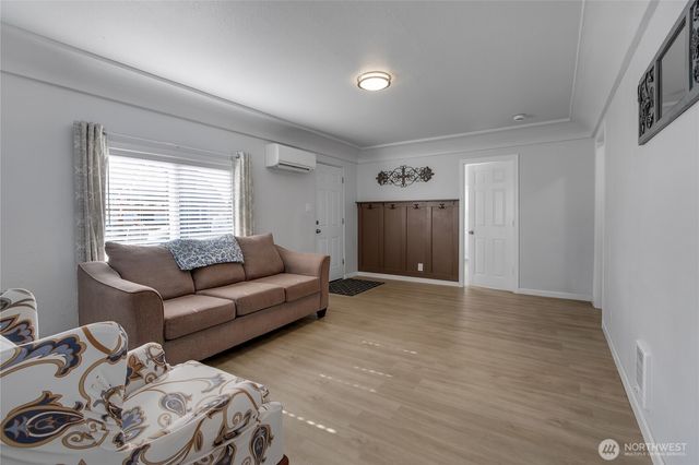 637 Elizabeth Street, Sumner, WA 98390