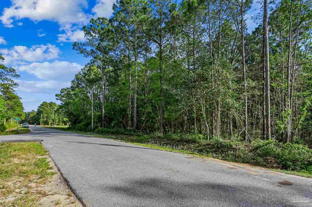 Nowling Dr, Milton, FL 32583