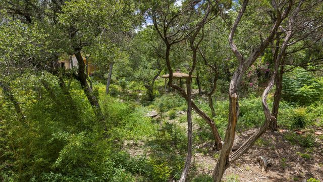 468 Spiller LN, West Lake Hills, TX 78746