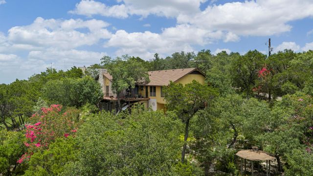 468 Spiller LN, West Lake Hills, TX 78746