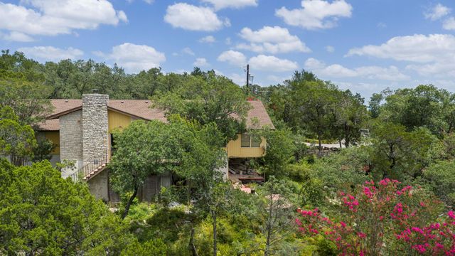 468 Spiller LN, West Lake Hills, TX 78746