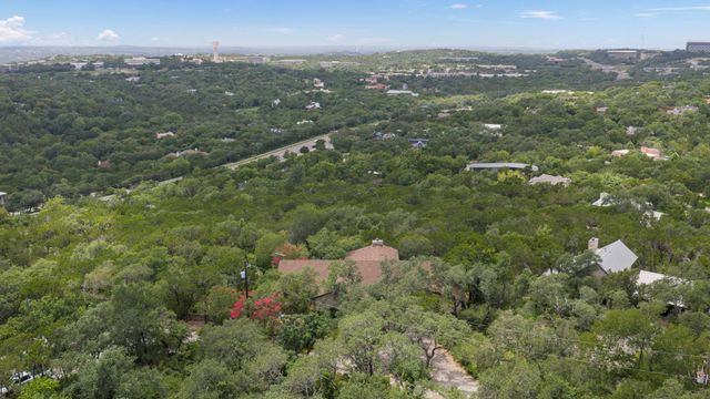 468 Spiller LN, West Lake Hills, TX 78746