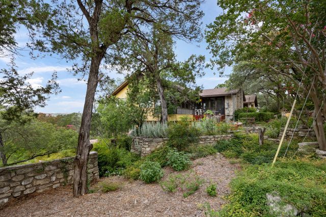 468 Spiller LN, West Lake Hills, TX 78746
