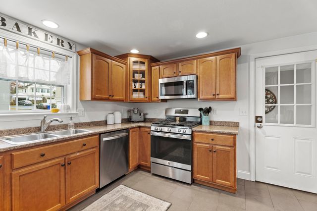 161 Delaware Avenue, Manchester, NH 03104