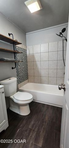 104 Cottage Brook Circle, Anderson, MO 64831