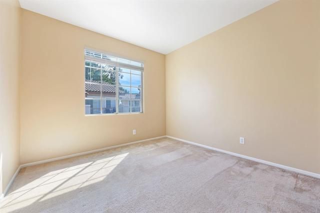 12047 Tivoli Park Row 4, San Diego, CA 92128