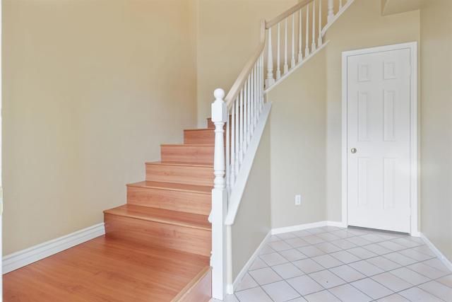 12047 Tivoli Park Row 4, San Diego, CA 92128