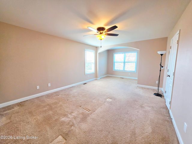 16300 Brookfield View Ct, Louisville, KY 40245