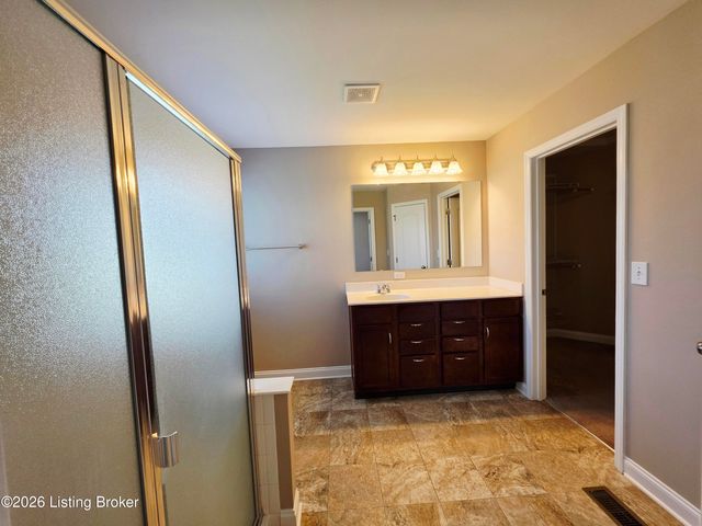 16300 Brookfield View Ct, Louisville, KY 40245