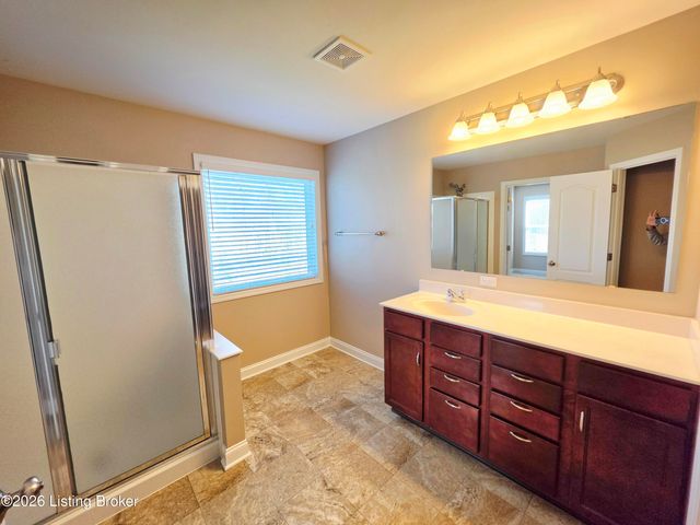 16300 Brookfield View Ct, Louisville, KY 40245