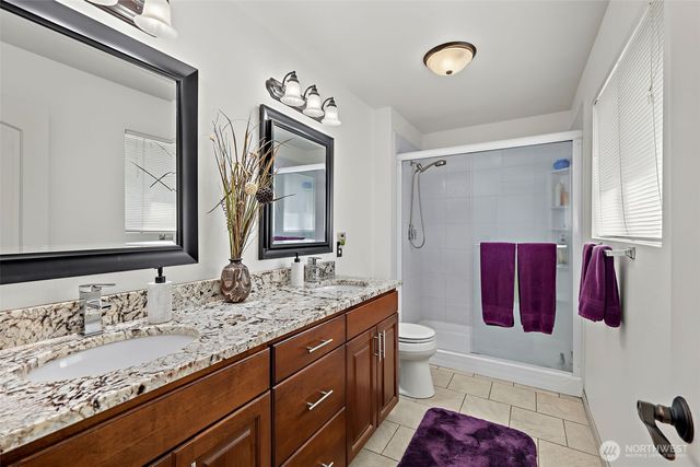 22727 SE 267th Place, Maple Valley, WA 98038