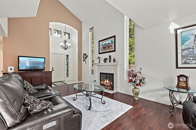 22727 SE 267th Place, Maple Valley, WA 98038
