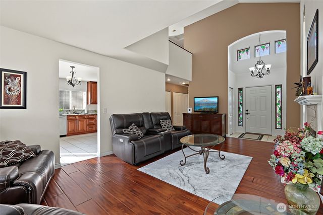 22727 SE 267th Place, Maple Valley, WA 98038