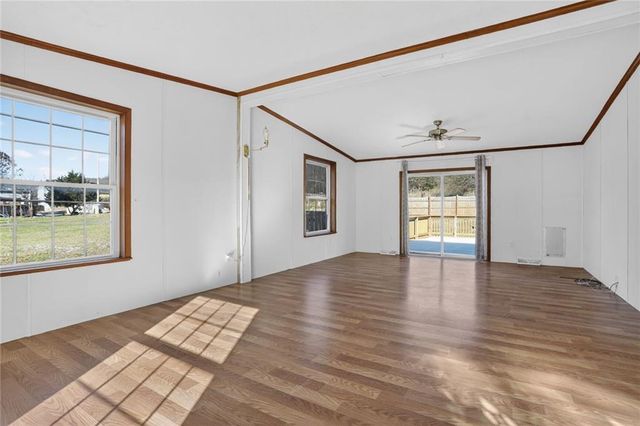 14746 Metro Avenue, Bonner Springs, KS 66012