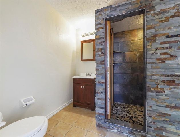 3711 23rd Street N, Texas City, TX 77590