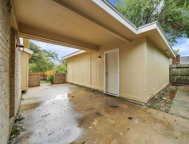3711 23rd Street N, Texas City, TX 77590