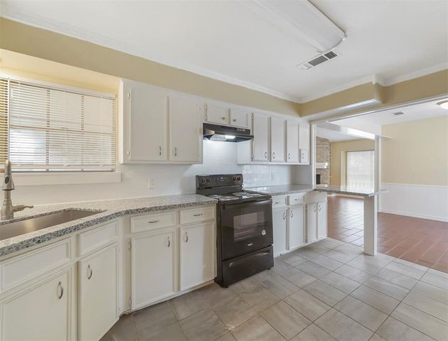 3711 23rd Street N, Texas City, TX 77590
