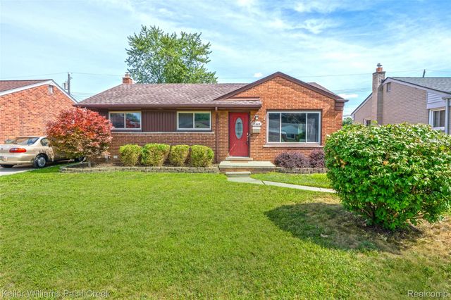22613 Port Street, St. Clair Shores, MI 48082