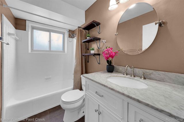 22613 Port Street, St. Clair Shores, MI 48082