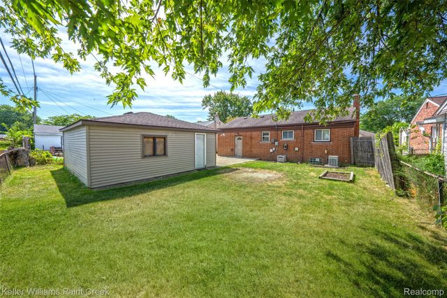 22613 Port Street, St. Clair Shores, MI 48082