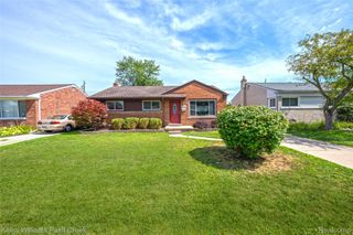 22613 Port Street, St. Clair Shores, MI 48082