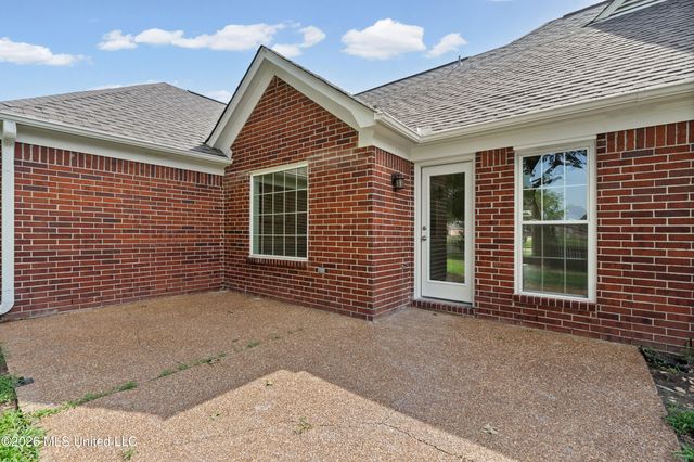 9079 Hickory Drive, Olive Branch, MS 38654