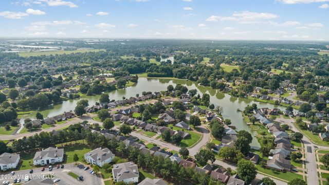 9079 Hickory Drive, Olive Branch, MS 38654