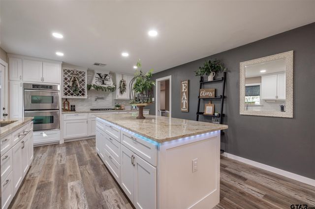 765 RS County Road 3410, Emory, TX 75440