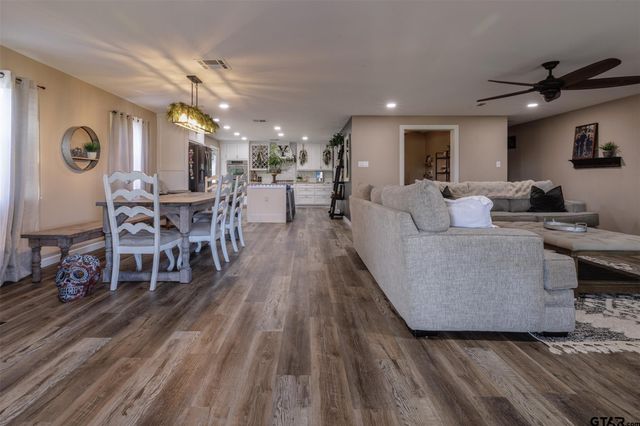 765 RS County Road 3410, Emory, TX 75440