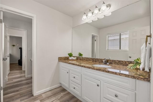 11411 Harwin Drive 17, Houston, TX 77072