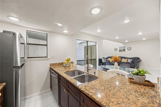 11411 Harwin Drive 17, Houston, TX 77072