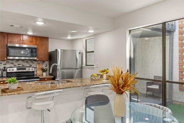 11411 Harwin Drive 17, Houston, TX 77072