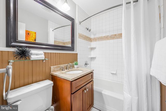 6202 W HALBERT RD, Bethesda, MD 20817