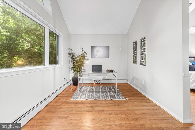 6202 W HALBERT RD, Bethesda, MD 20817