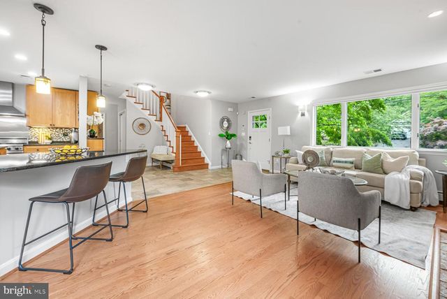 6202 W HALBERT RD, Bethesda, MD 20817