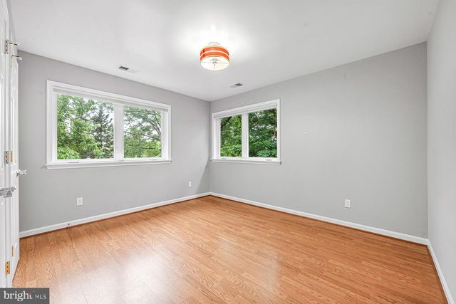 6202 W HALBERT RD, Bethesda, MD 20817