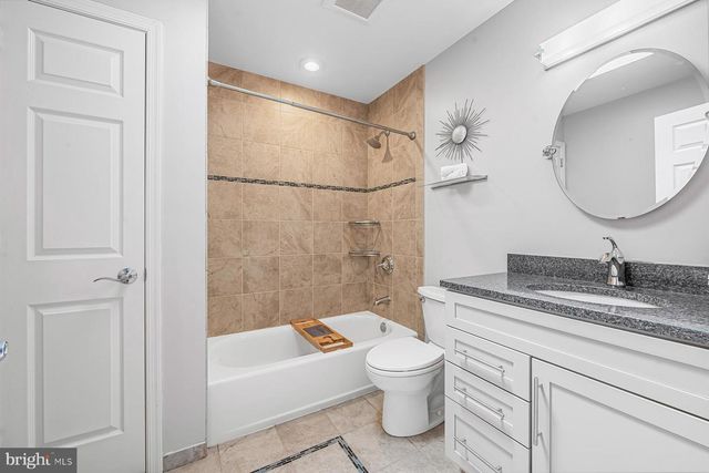 6202 W HALBERT RD, Bethesda, MD 20817