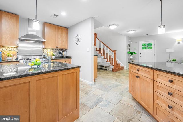 6202 W HALBERT RD, Bethesda, MD 20817