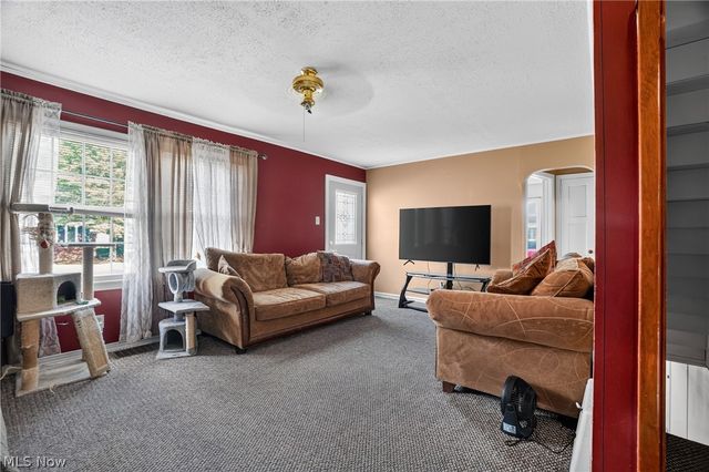 506 Adelaide Avenue SE, Warren, OH 44483